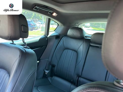 Used 2021 Maserati Levante AWD/4WD image 18