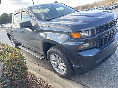 Certified 2021 Chevrolet Silverado 1500 Custom image 2