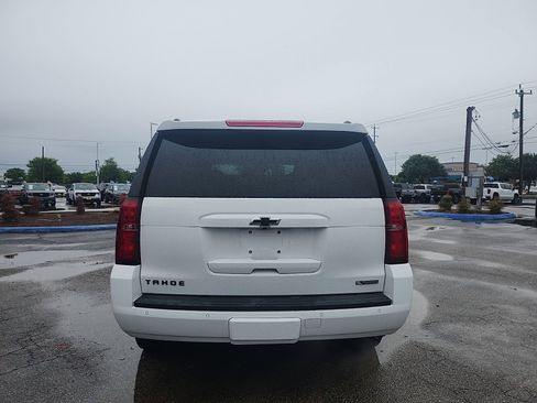 Used 2018 Chevrolet Tahoe Premier AWD/4WD image 4
