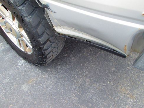 Used 2006 Ford F150 Lariat AWD/4WD image 4