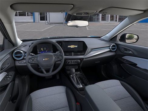 New 2026 Chevrolet Trax LT image 15