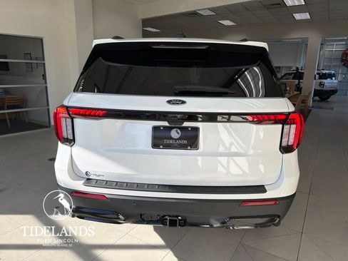 New 2026 Ford Explorer ST-Line w/ ST-Line Street Pack RWD image 7
