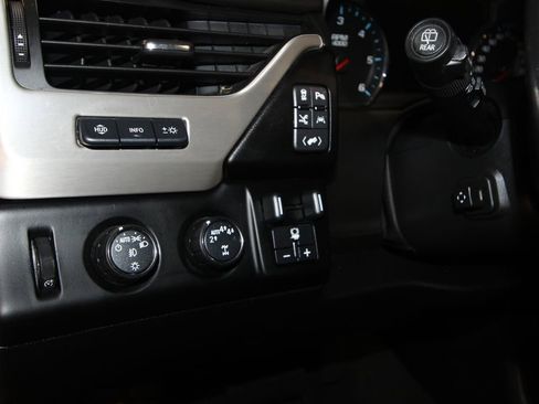 Used 2019 GMC Yukon XL Denali w/ Denali Ultimate Package image 11