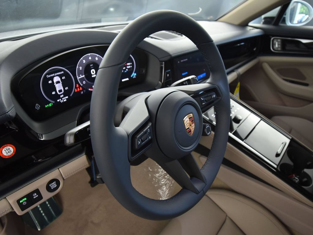 New 2025 Porsche Panamera 4 AWD/4WD image 4
