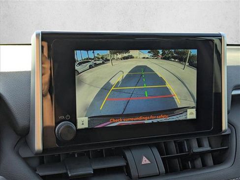 Used 2025 Toyota RAV4 XLE w/ Convenience Package image 14