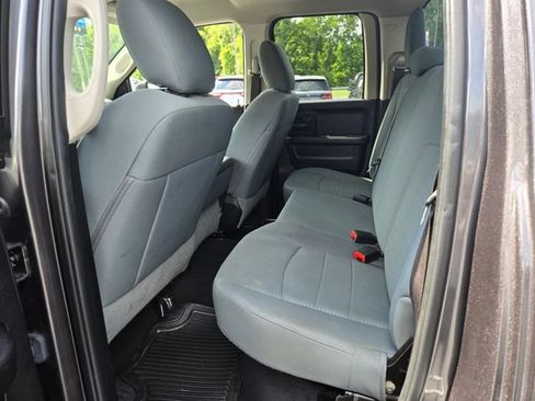 Used 2019 RAM 1500 Express AWD/4WD image 10