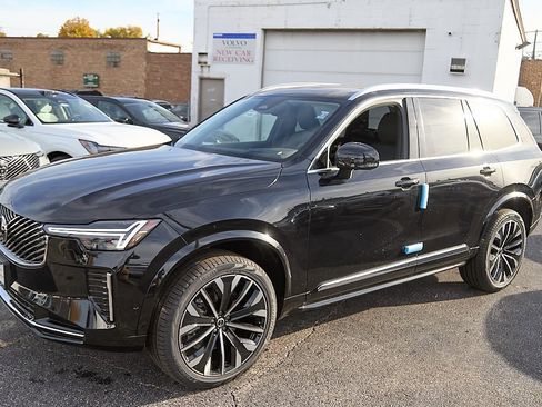 New 2026 Volvo XC90 B6 Ultra w/ Protection Package image 6