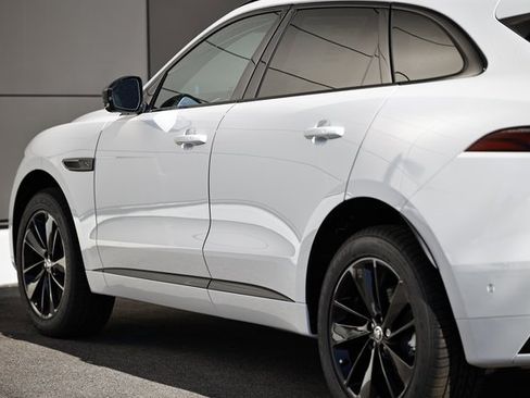 New 2026 Jaguar F-PACE R-Dynamic S image 9