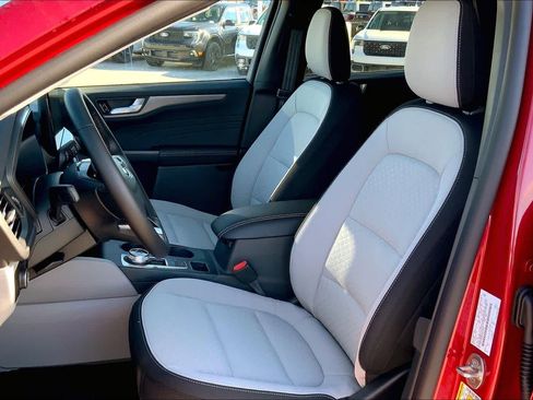 New 2026 Ford Escape Active w/ Active Premium Tech Pack FWD image 9