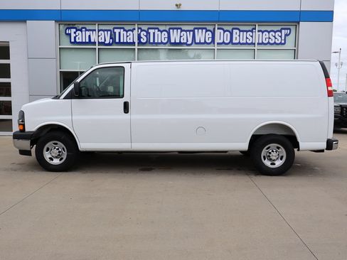 New 2026 Chevrolet Express 3500 Extended w/ Driver Convenience Package RWD image 8