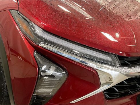 Used 2025 Chevrolet Trax LT w/ LT Convenience Package image 31