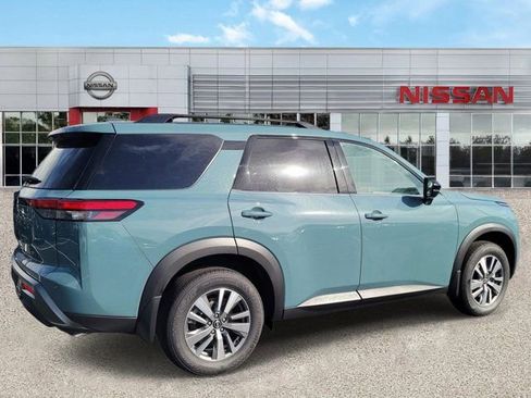 New 2026 Nissan Pathfinder SL FWD image 2