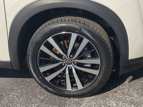 Certified 2023 Nissan Pathfinder Platinum w/ Cargo Package image 10