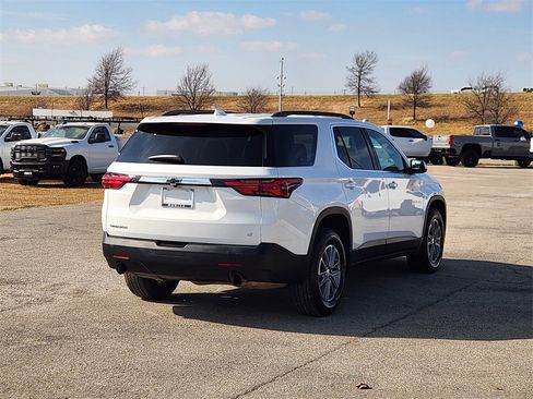 Used 2023 Chevrolet Traverse LT image 7