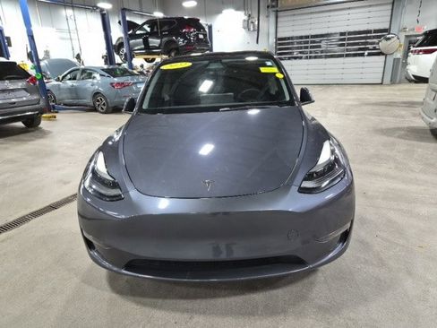Used 2022 Tesla Model Y Performance image 3