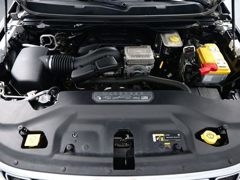 Used 2022 Jeep Wagoneer Series III w/ Premium Group I image 40