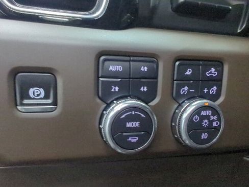 Used 2025 GMC Sierra 1500 Denali AWD/4WD image 13