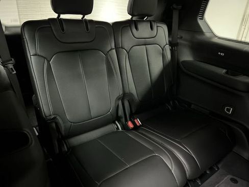 Used 2025 Jeep Grand Cherokee L Limited w/ Black Appearance Package image 28