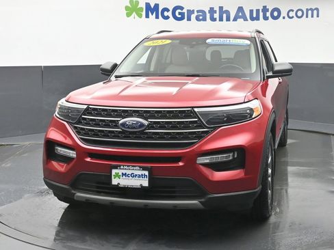 Used 2021 Ford Explorer XLT w/ Equipment Group 202A image 5