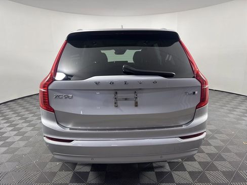 Used 2022 Volvo XC90 T6 Momentum w/ Advanced Package image 6