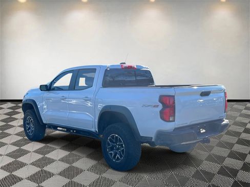 Used 2024 Chevrolet Colorado ZR2 w/ ZR2 Convenience Package III image 5