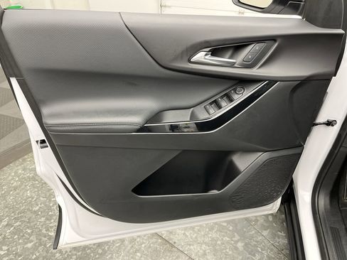 Certified 2025 Chevrolet Equinox LT image 8