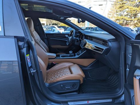 Used 2022 Audi RS 7 Sportback image 36