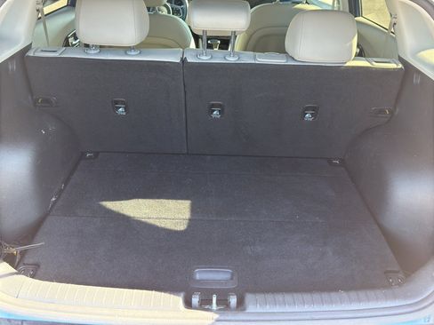 Certified 2022 Kia Niro LXS image 6