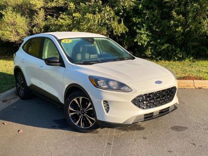 Used 2022 Ford Escape SE w/ SE Sport Appearance Package