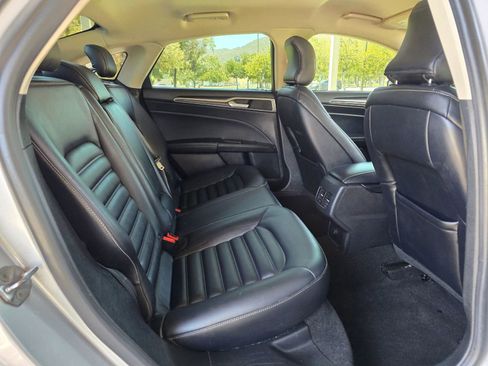 Used 2019 Ford Fusion SEL image 35