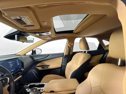 Used 2023 Lexus NX 350h AWD image 21