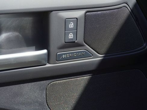 Used 2026 Land Rover Defender 110 S AWD/4WD image 11