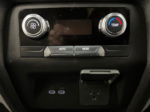 Used 2025 GMC Acadia Elevation image 26