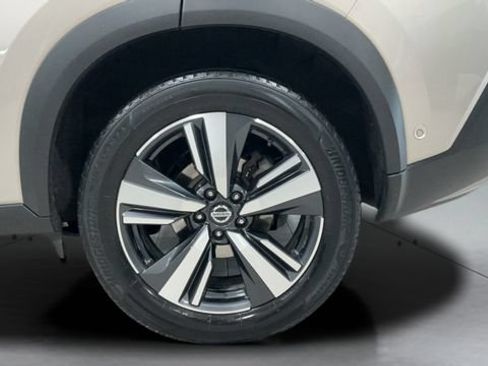 Used 2021 Nissan Rogue Platinum AWD/4WD image 27
