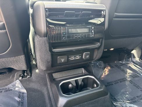 New 2026 Jeep Grand Wagoneer Limited AWD/4WD image 26