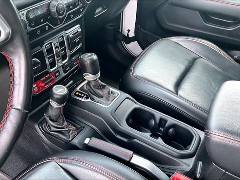Used 2020 Jeep Wrangler Unlimited Rubicon w/ Quick Order Package 28Y Recon AWD/4WD image 17