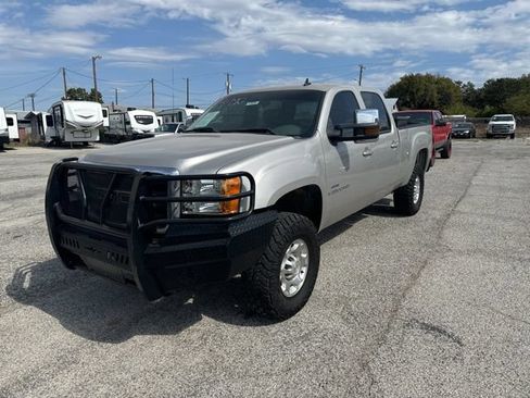 Used 2007 GMC Sierra 2500 SLT w/ Convenience Package AWD/4WD image 2