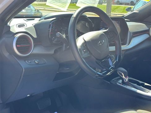 Certified 2024 Chevrolet Trax RS w/ Driver Confidence Package FWD image 22