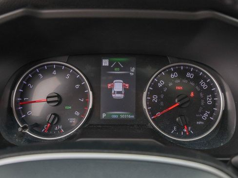 Used 2022 Toyota RAV4 XLE Premium FWD image 22