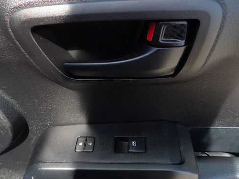 Used 2021 Toyota Tacoma SR RWD image 32