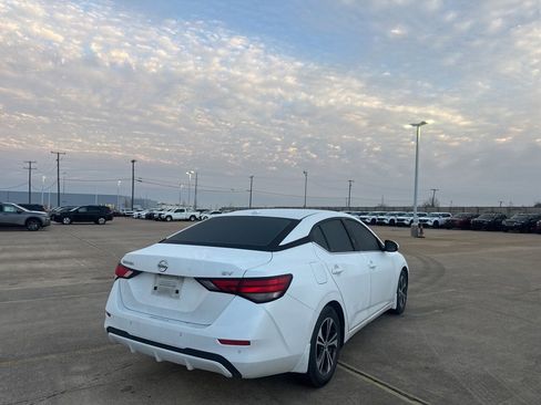 Certified 2022 Nissan Sentra SV image 25