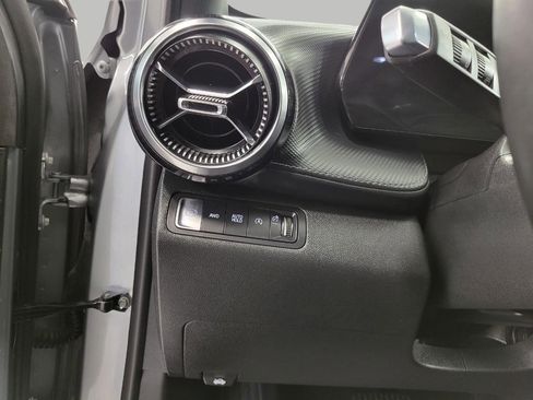 Used 2025 Chevrolet Equinox LT AWD/4WD image 10