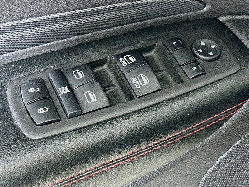 Used 2025 Dodge Durango GT AWD/4WD image 19