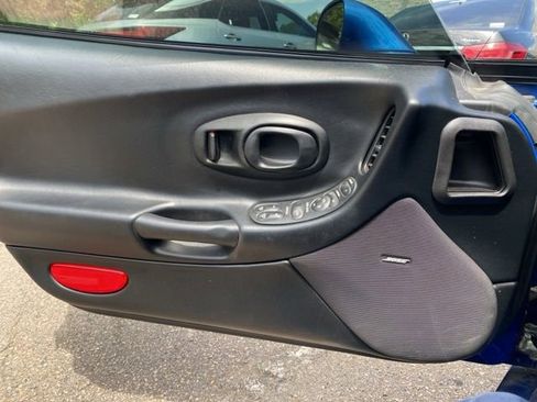 Used 2003 Chevrolet Corvette Coupe w/ Preferred Equipment Group RWD image 23