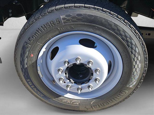 New 2026 Ford F550 2WD Regular Cab Super Duty image 9