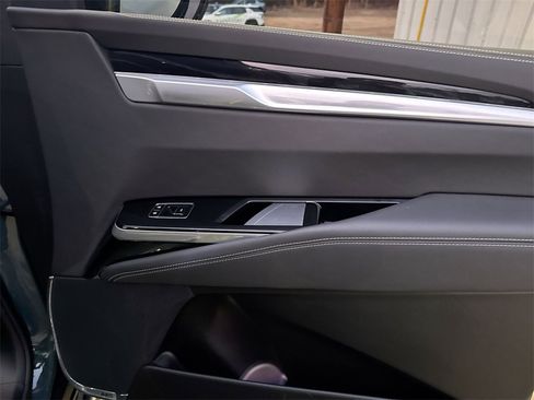 Used 2025 Cadillac Escalade Sport image 33