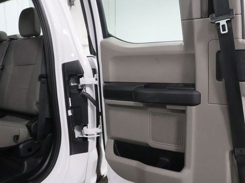 Used 2021 Ford F250 XL w/ Power Equipment Group RWD image 24