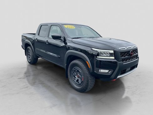 Used 2025 Nissan Frontier PRO-4X w/ Tow Package image 1