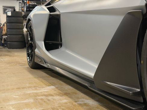 Used 2024 Lamborghini Revuelto AWD/4WD image 18