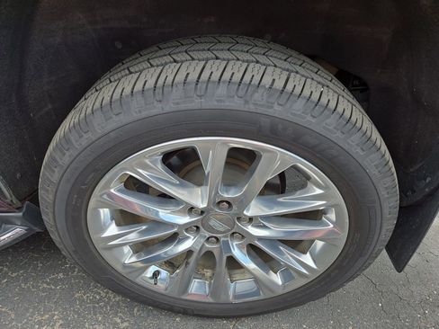 Used 2019 Cadillac Escalade Luxury image 10